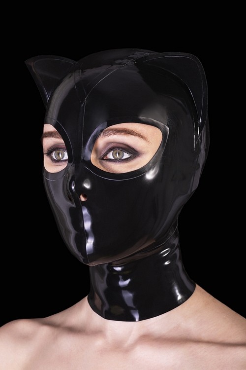 Латексная черная маска Кошка с закрытым ртом